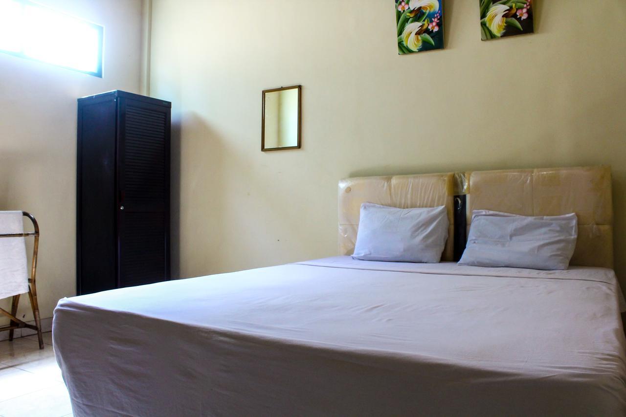 Lolo Beach Inn Legian Exterior foto